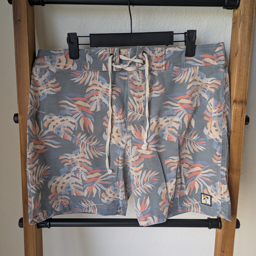 Marine Layer Tropical Leaf Print Men's Shorts - Size 32